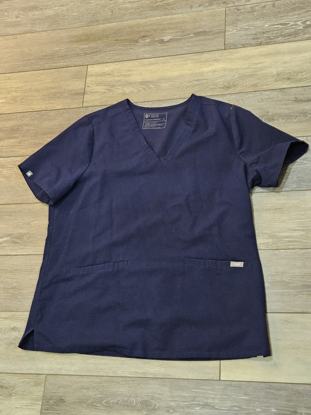 Figs Women's Navy V-Neck Casma Short Sleeve Scrub Top Size Xlarge